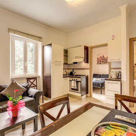 Aurelia Vatican 4* Rome